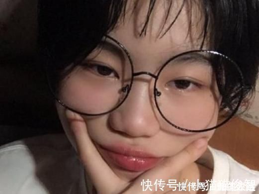 脸型|初中生喜欢戴“圆框眼镜”00后要注意，这“3种人”戴起来贼丑