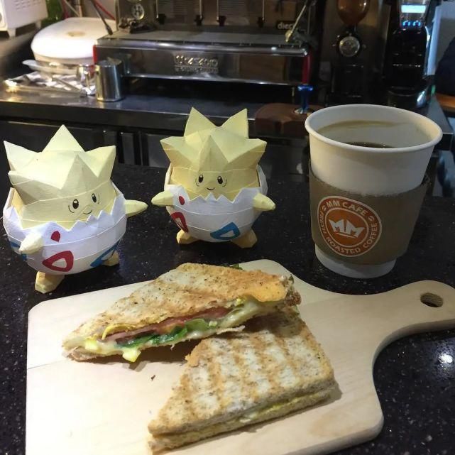 数码宝贝|折纸大神制造“回忆杀”,用彩纸创作经典动漫雕塑,简直神还原