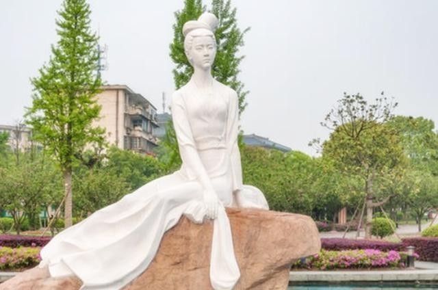 大恩|伍子胥为报一女子大恩,向河中投下了千两黄金,还真有人捡到了