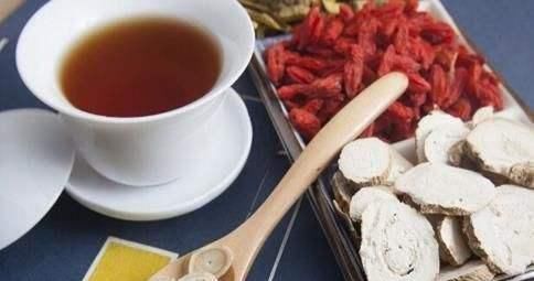 “它”和枸杞是最好搭配,泡水喝補(bǔ)充“腎動(dòng)力”,讓你元?dú)鉂M滿