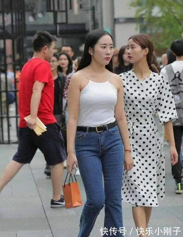 百褶裤 无袖衬衫与百褶裙,高跟鞋是必不可少的搭配,时尚满满!