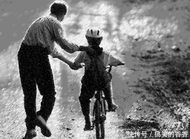 孕妇|孕妇怀四胞胎以为是儿子，结果生四个女儿，爸爸产房外手舞足蹈