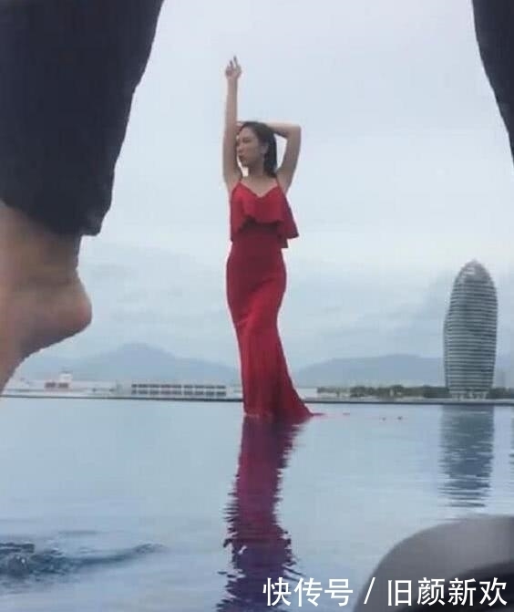 摄影师|奇闻:新郎拍婚纱照只拍到两只脚,新娘不满意,看成片服了