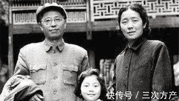 民国时期$民国才女赵清阁:告诉老舍只有跳江才能相守,老舍投湖她终身未嫁