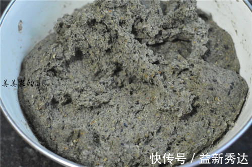 面团|年后早餐，老公爱上了它！平底锅一烙10分钟上桌，好吃还顶饱!