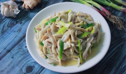 腊月,宁可少吃猪肉,也别错过这菜,滋补又解馋,不懂吃可惜了