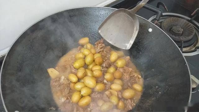 做好|客家人百吃不腻的黄皮鸭做法,关键一步做好,清香开胃没一点腥味