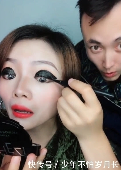眼线|小姐姐眼线画太宽被老公嫌弃,当她睁开眼睛,老公不淡定了