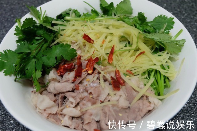 新学了个羊肉的做法，简单易做，鲜嫩美味，全家都说好！