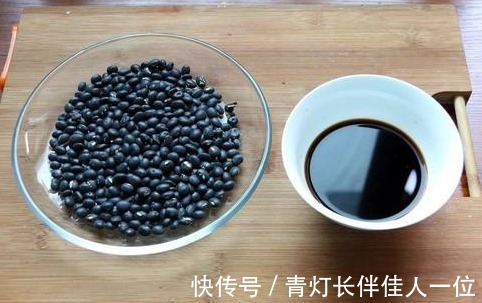 食物|黑豆加上醋，不是黑暗料理，是对身体有几种改善的简单食物