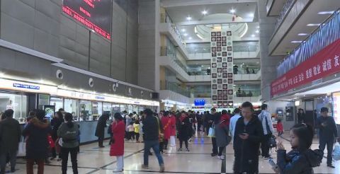 幼儿园|幼儿园老师说,3岁女孩笑得怪异,检查后妈妈后悔耽误了治疗时间