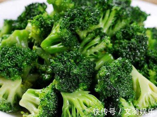 一夜之间|人到了中年后身体开始不断衰老,多吃绿色菜,营养健康延缓衰老