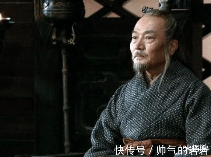 和氏&中国最长的姓氏长达17个字,身份证上放不下,老师点名的噩梦