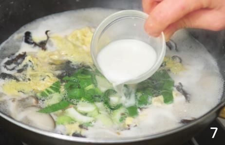 女人常用这食材煲汤,除了美容养颜,对身体还有这几个好处,别错过