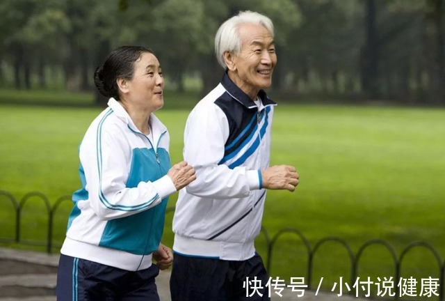 降低|走路是长寿的“良药”?权威发言:每天7000步,死亡风险或降七成