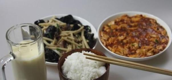 经验|“长寿很简单”，105老人说出经验只需做好4事，控制1事