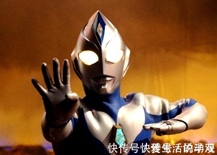 小金人|奥特曼银河格斗3小金人与奥特曼全面开战,诺亚出场有用吗?