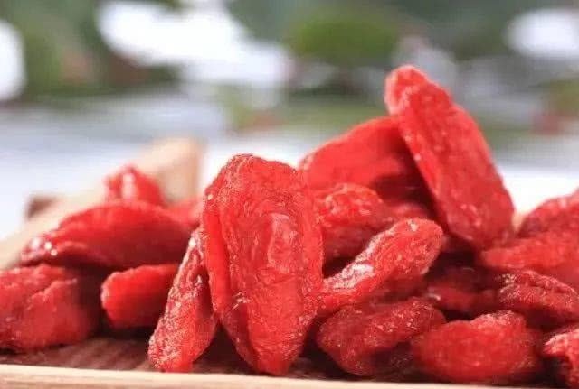 肾气|泡枸杞时加一宝,营养翻倍,连喝3天,不仅肝干净了,肾气也补满