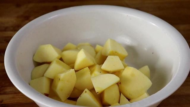 苹果这样做，孩子咋吃都不够，营养美味，上桌孩子一口一块