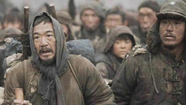 曲辕犁@古代闹饥荒时,为何百姓放着河里的鱼虾不抓,反而吃草根啃树皮?