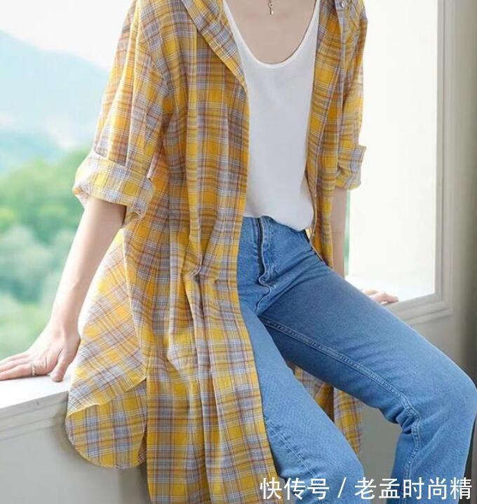 中筒|搭配各种中筒牛仔裤,效果也很不错,休闲感十足,活泼可爱