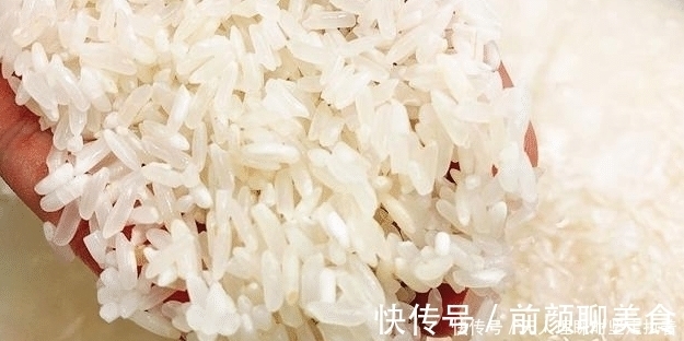 蒸米饭时，大米到底要洗几次？原来一直弄错了，难怪米饭不香不软