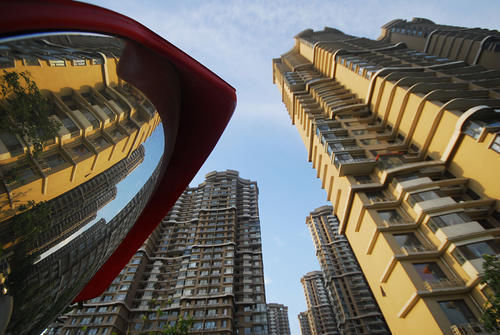 买房|售楼部置业顾问建议:买房牢记7字“真言”,买中、买边、不买三