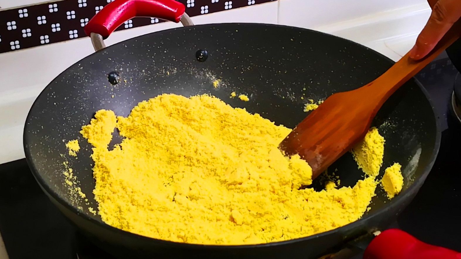 200克玉米面，直接往锅里一倒，出锅太香了，做1次吃半个月！