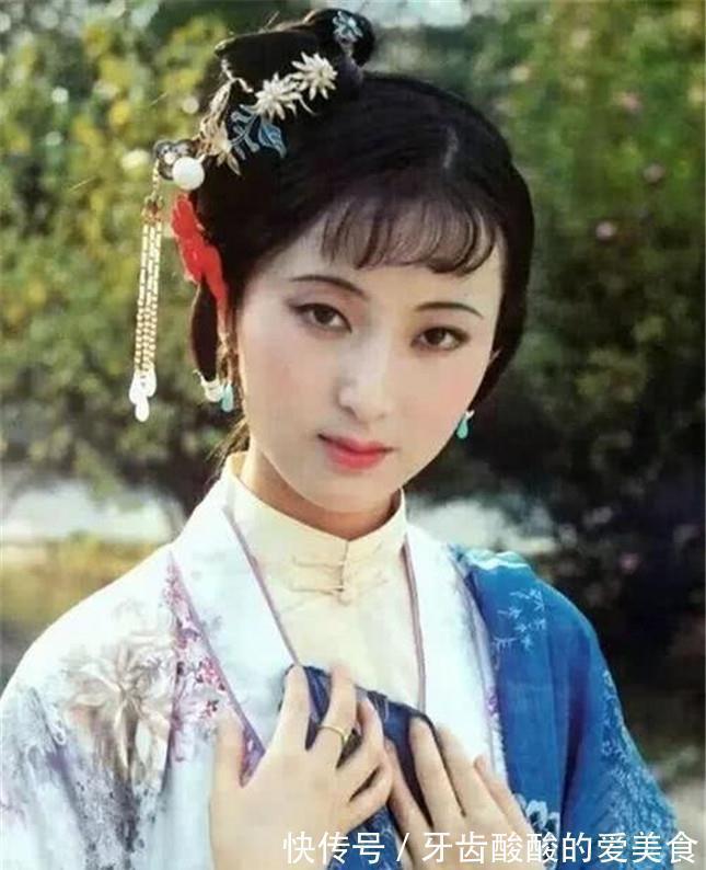 宝钗$细节露端倪:端阳节赐礼,元春只给黛玉挑选礼物,根本没理会宝钗