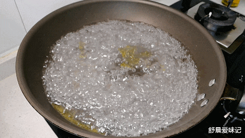 丝瓜炒蛋|立秋后，这菜要多吃，补水又美白，价格还便宜，每次做都能吃光