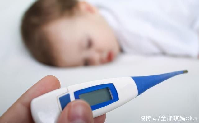 投诉|儿子半夜发烧,医院排800多号宝妈愤怒投诉,医生:无理取闹