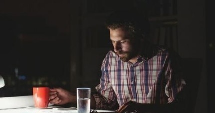 食物|为何全球一半新生''脑梗''在我国,医生劝诫3种食物最好扔掉