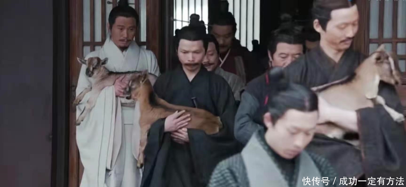  李斯|《大秦赋》中，李斯为什么抱着羊羔去见吕不韦？