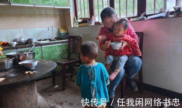 孩子|男孩发生意外失去半个脑壳,父亲自责,只想给孩子一个正常脑袋