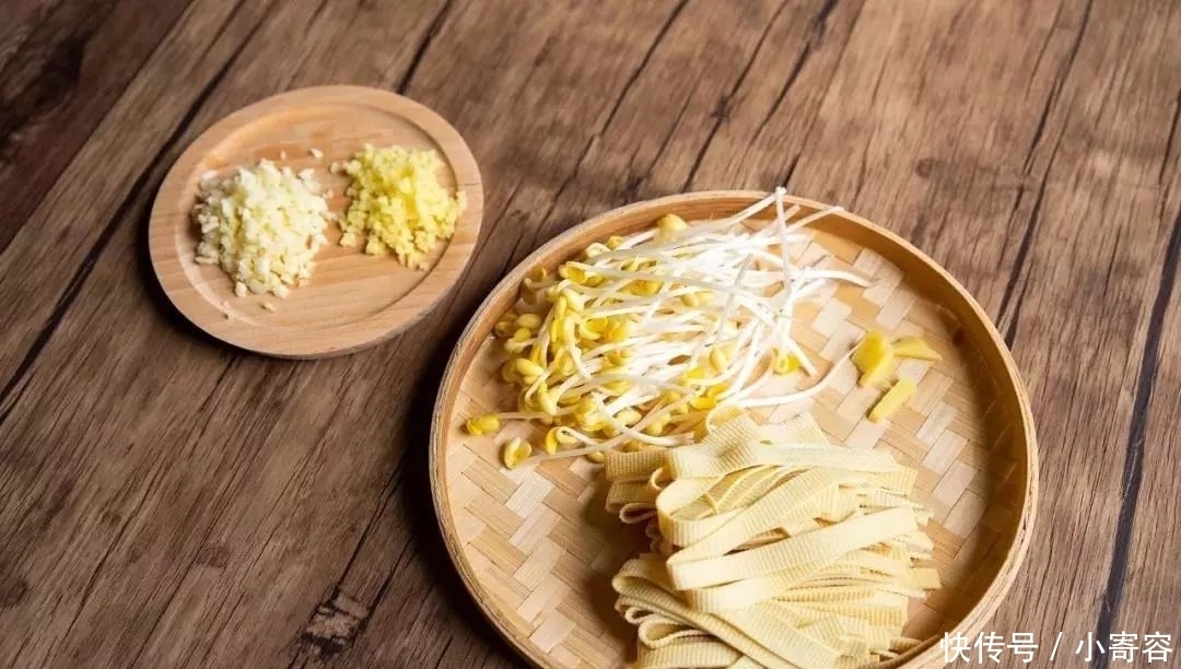 馋死人的水煮肉片!辣哭了也不松手!