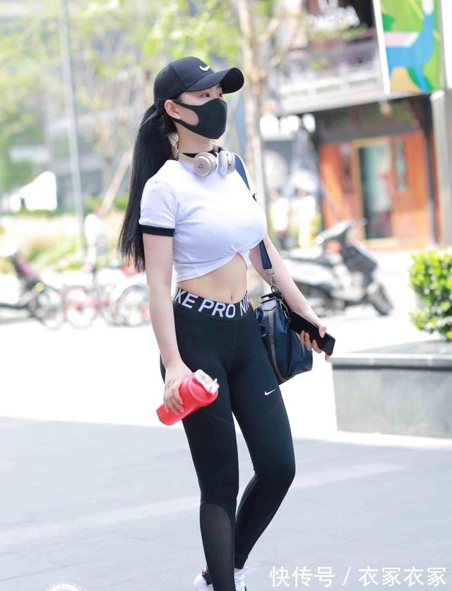 穿搭 打底裤的穿搭示范,简单个性又舒适,会怎样!