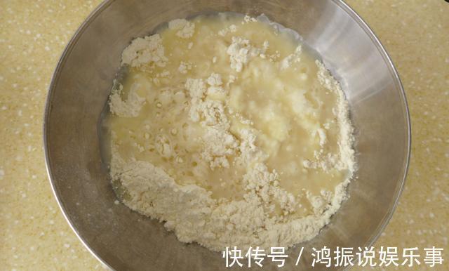 面团|做葱油饼时，只要掌握这1步，面饼柔软有筋道，凉了也不硬