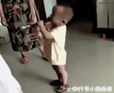 宝妈|老人带娃可以有多好笑,回家几个月亲妈都认不出,完全奶奶化