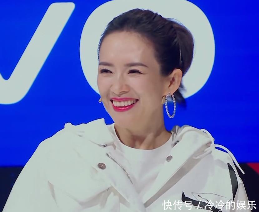 华晨宇模仿汪峰,爆笑演绎新歌《没有人在乎》,章子怡反应亮了