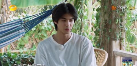 周迅|《向往4》宋威龙汪苏泷延期蹭饭，与周迅待遇差距大，原因太现实