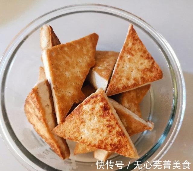 番茄烧豆腐，豆腐这样吃，给肉都不换！