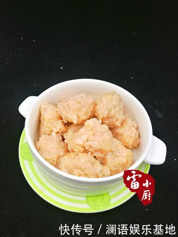 白萝卜又一新吃法,又香又好吃,孩子最爱!