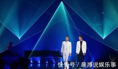 李荣浩|18岁公布恋情,22岁结婚婚戒不离手,简直就是漫画走出的男主