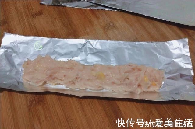 鸡胸肉|香肠别买了，在家自己做，不用肠衣不用模具，鲜嫩弹牙，孩子爱吃