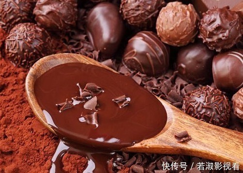 方便面|五种容易长胖的零食,你知道是哪些吗一起去看看