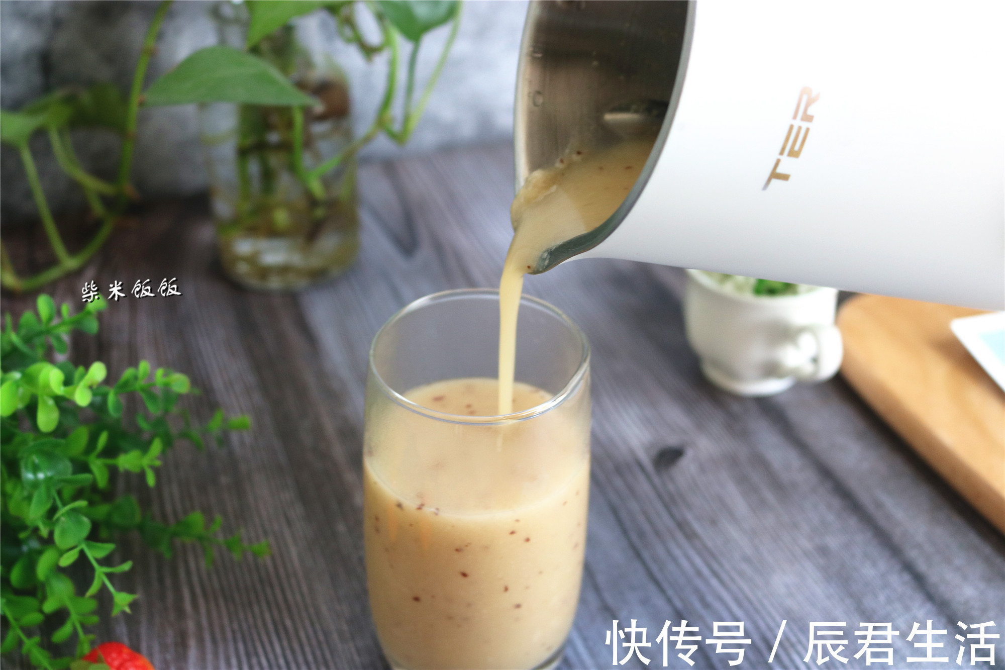 米糊|夏季天热，别吃冷饮多喝它，滋润脾胃，营养易吸收，对身体好