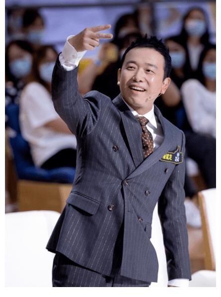 《導(dǎo)演請指教》梁龍作品被停播 潘斌龍：尋找共鳴，是一個在路上的東西