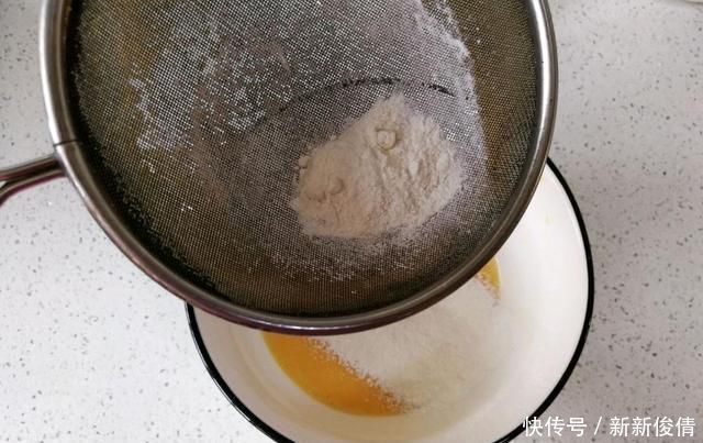 失眠最怕吃此菜,每天炒一盘,补脑益智,养心安神,一觉睡到天亮