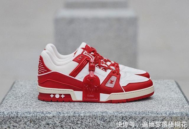 白红|对抗艾滋病!白红配色Louis Vuitton RED鞋款登场