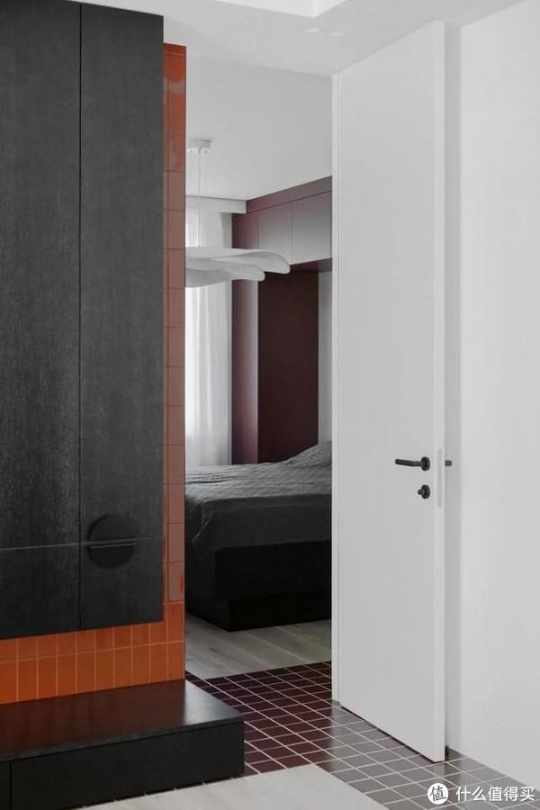 杭州|杭州95后女孩花光积蓄，买下55㎡公寓，全屋极简风，这才叫独立女士！